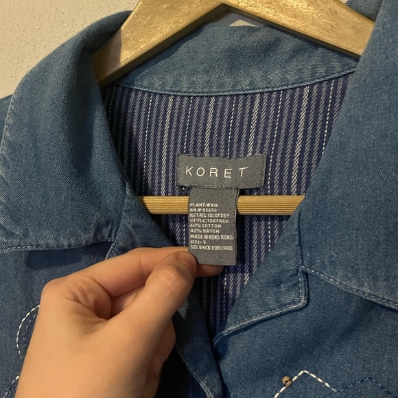 Koret Vintage 2 pc Denim Floral Embroidered Button Down & Capri Set - Large - Picture 6 of 13